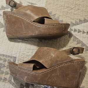 Women's Tan Wedge Sandals